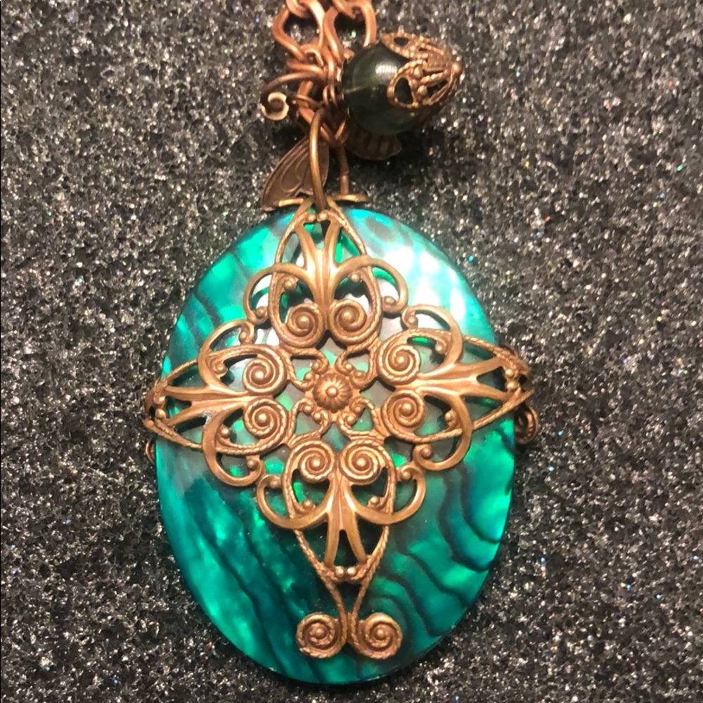 NWOT Bohemian Emerald Filigree Beaded Brass  Necklace